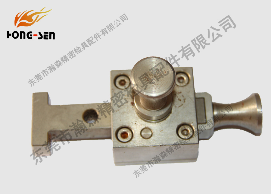 滑移機構